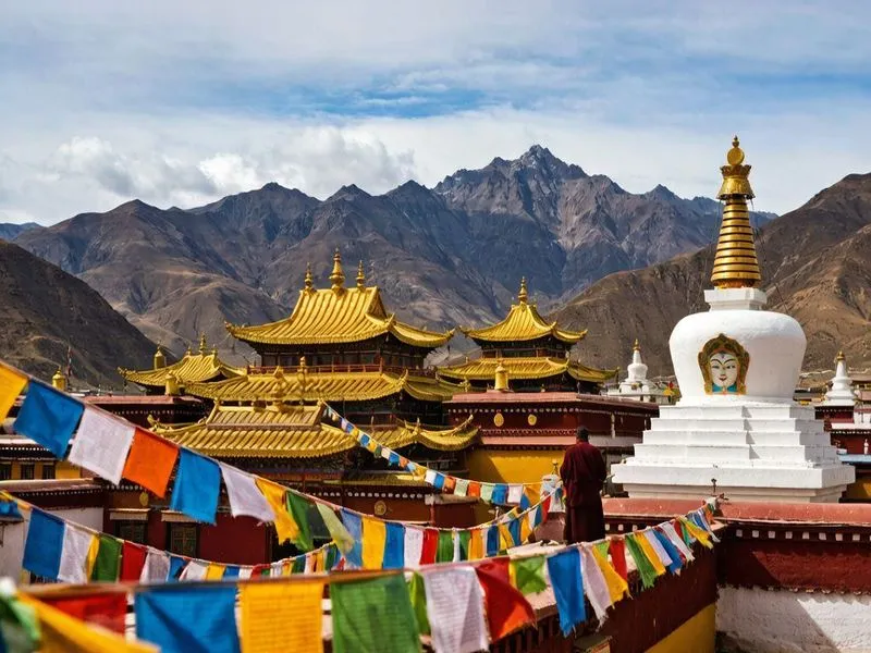 青海不只有风景！走进塔尔寺和藏族村落，触摸高原上最虔诚的灵魂 - 文化体验